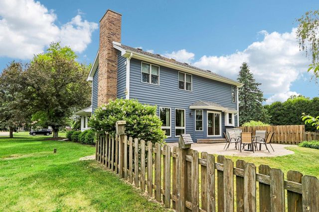 W5692 Sunset Ridge ROAD, Walworth, WI 53184