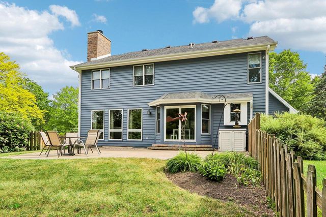 W5692 Sunset Ridge ROAD, Walworth, WI 53184