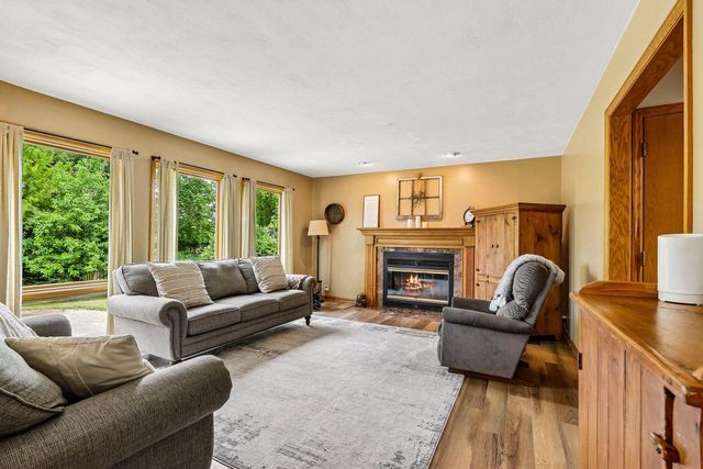 W5692 Sunset Ridge ROAD, Walworth, WI 53184