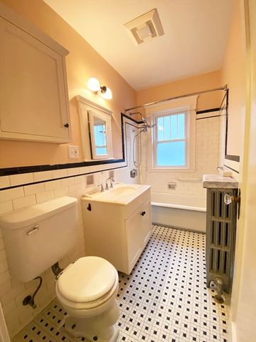 16 Arborough 2, Boston, MA 02131