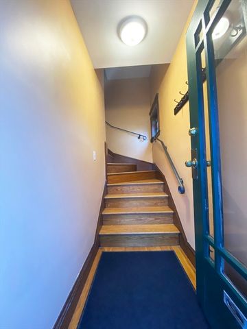 16 Arborough 2, Boston, MA 02131