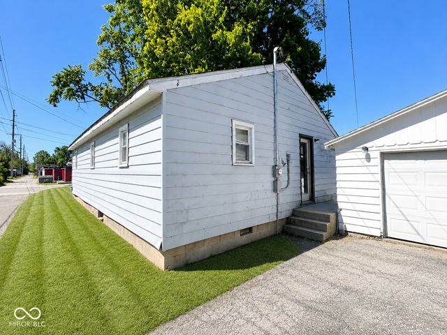 1016 E 29th Street, Anderson, IN 46016