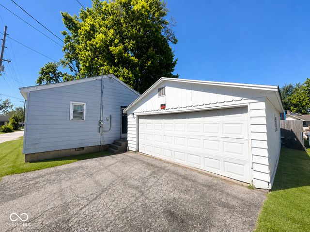 1016 E 29th Street, Anderson, IN 46016