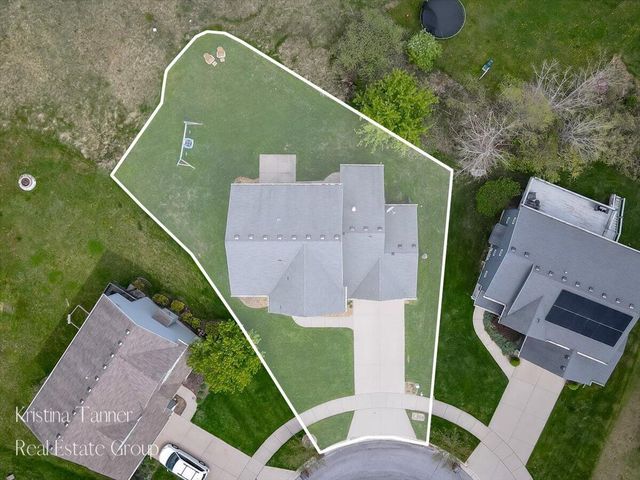 642 Echo Valley Ne, Rockford City, MI 49341