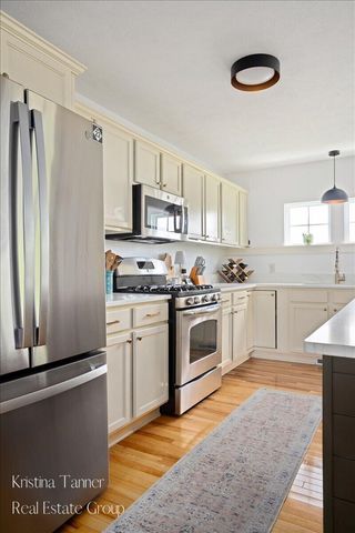 642 Echo Valley Ne, Rockford City, MI 49341