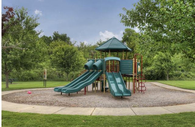 642 Echo Valley Ne, Rockford City, MI 49341