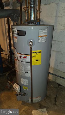 46 EDGEMERE AVE, Trenton, NJ 08618