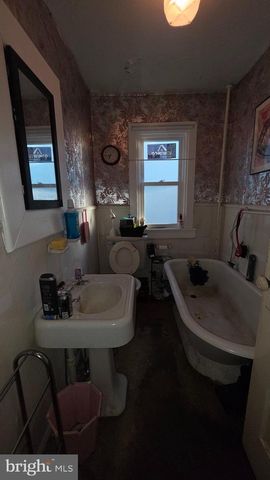 46 EDGEMERE AVE, Trenton, NJ 08618