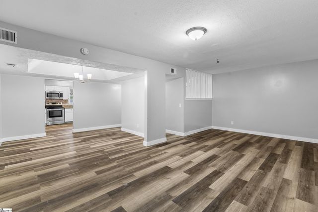 43 Summercreek Drive, Spartanburg, SC 29307