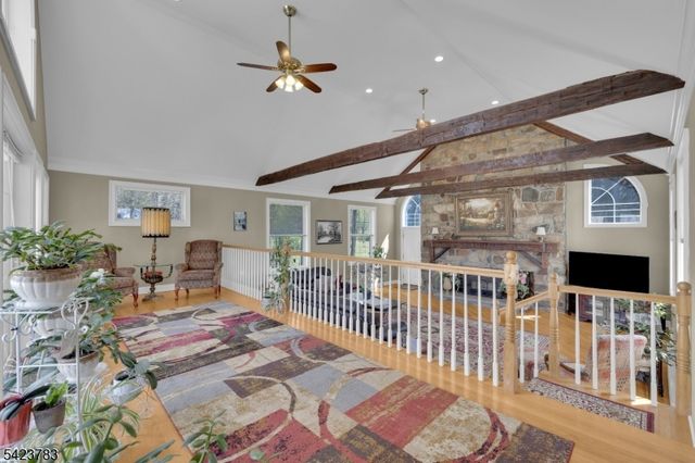 2 Spring Brook Ln, Lebanon Twp., NJ 08826