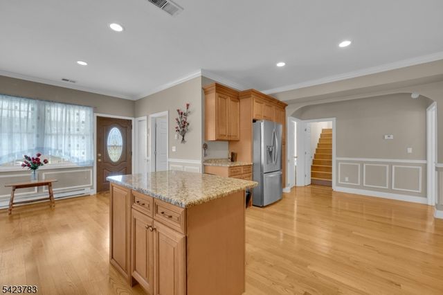 2 Spring Brook Ln, Lebanon Twp., NJ 08826