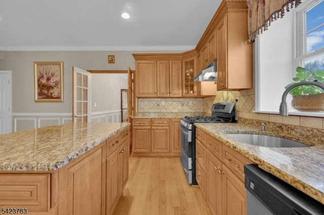 2 Spring Brook Ln, Lebanon Twp., NJ 08826