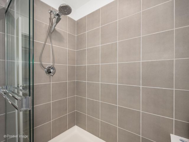 444 Radcliff Lane, South Elgin, IL 60177