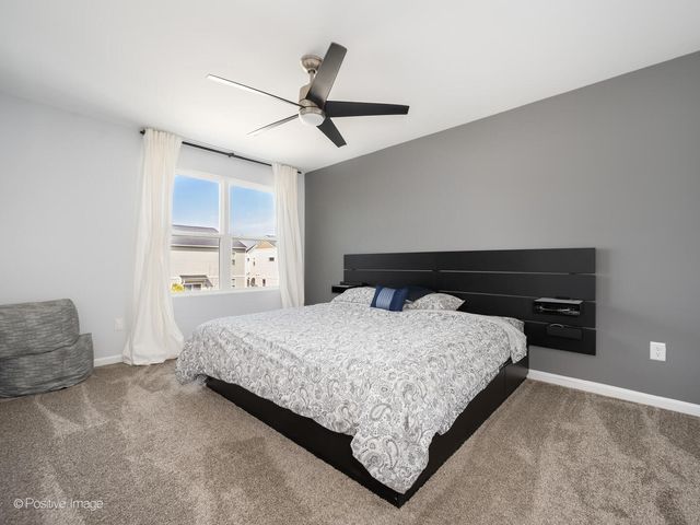 444 Radcliff Lane, South Elgin, IL 60177