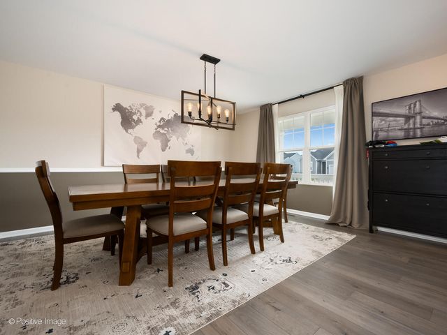 444 Radcliff Lane, South Elgin, IL 60177