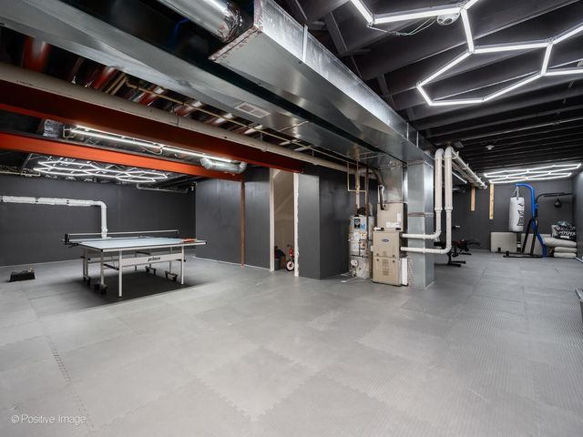 444 Radcliff Lane, South Elgin, IL 60177