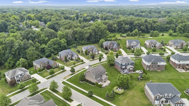 5887 Strawberry Circle, Commerce Twp, MI 48382