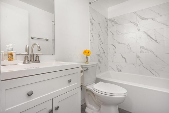 1752 Pine Tree Street S, H, Columbus, OH 43229