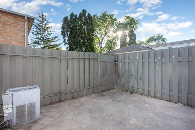 1752 Pine Tree Street S, H, Columbus, OH 43229