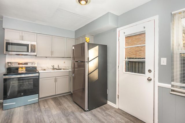 1752 Pine Tree Street S, H, Columbus, OH 43229