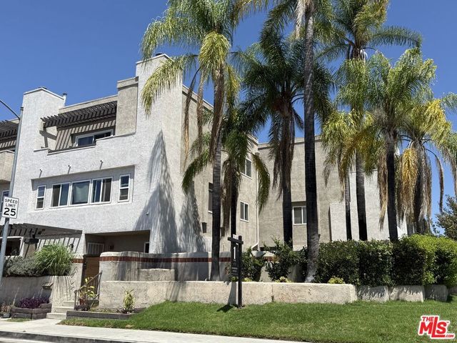 804 N Kenilworth Avenue, Glendale, CA 91203