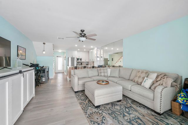 2500 NE 36TH Street 5, Lighthouse Point, FL 33064