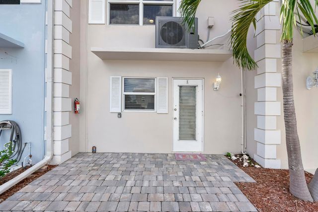 2500 NE 36TH Street 5, Lighthouse Point, FL 33064