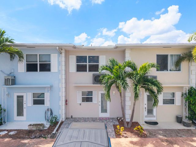 2500 NE 36TH Street 5, Lighthouse Point, FL 33064
