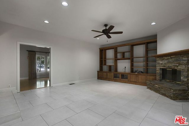 1229 Geneva Street, Glendale, CA 91207