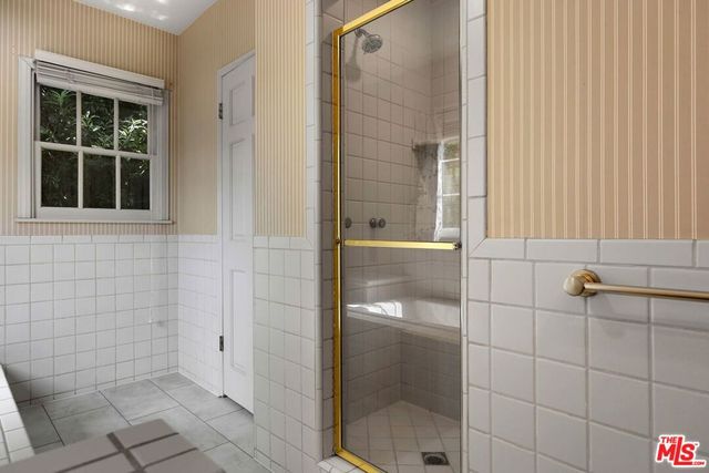 1229 Geneva Street, Glendale, CA 91207