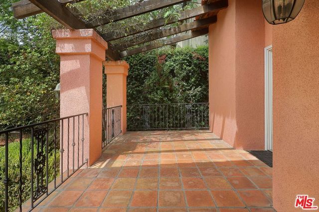 1229 Geneva Street, Glendale, CA 91207