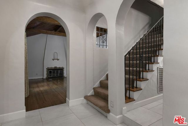 1229 Geneva Street, Glendale, CA 91207