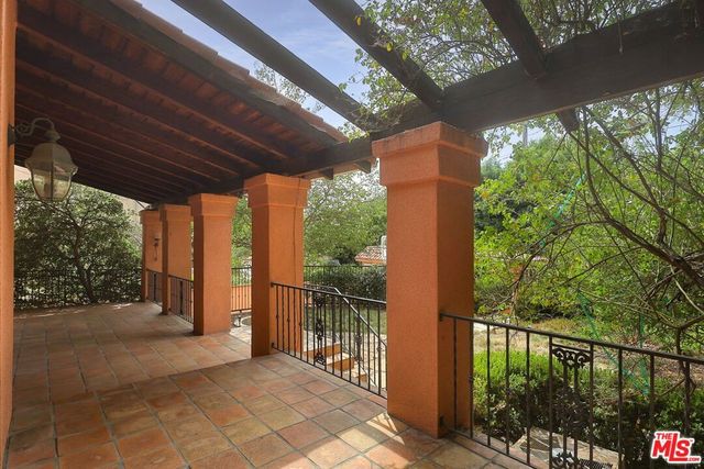 1229 Geneva Street, Glendale, CA 91207