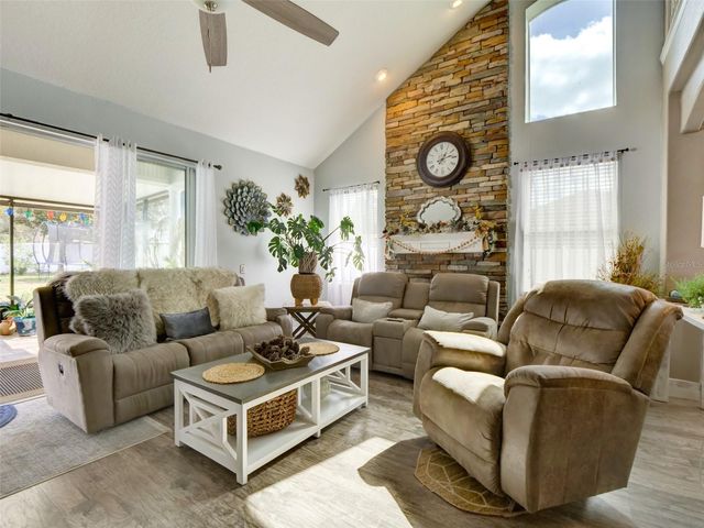 1450 MERION DRIVE, Mount Dora, FL 32757