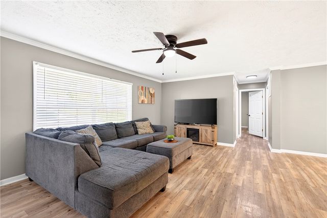 312 Shivler Rd, Raccoon Twp, PA 15050
