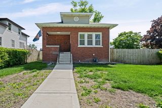 153 S 13th Avenue, Maywood, IL 60153