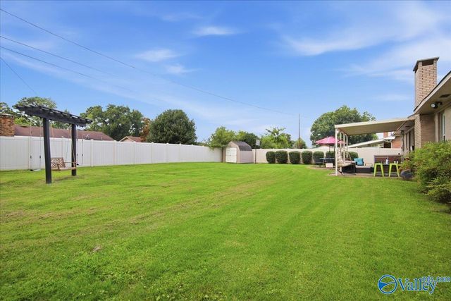1305 Cloverdale Avenue SW, Decatur, AL 35601