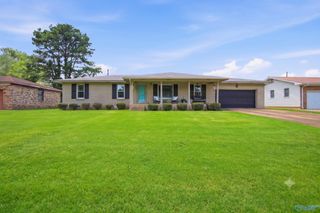 1305 Cloverdale Avenue SW, Decatur, AL 35601