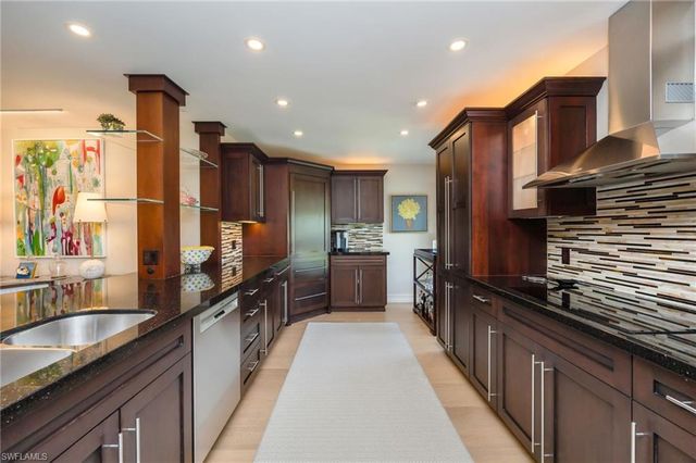 108 Wilderness DR 233, Naples, FL 34105