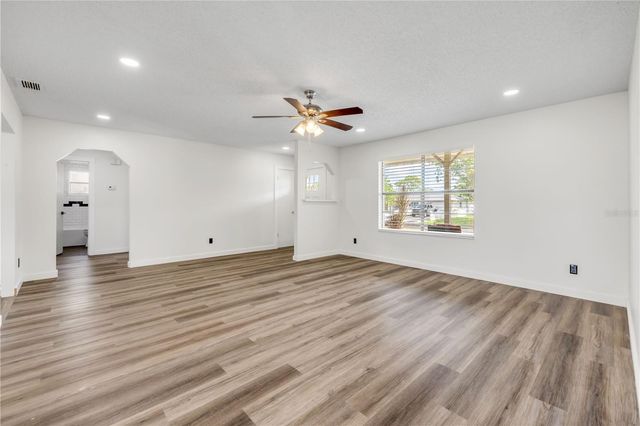2726 EVERGREEN DRIVE, Edgewater, FL 32141