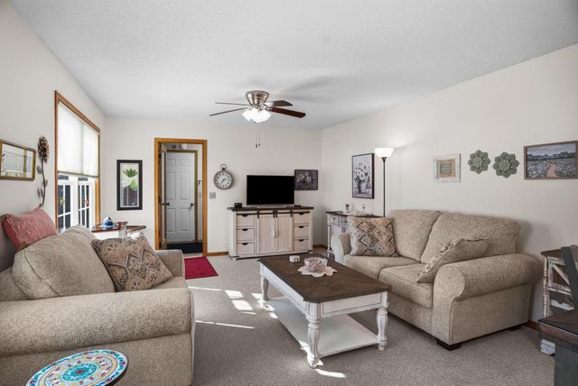 114 Carmel Avenue W 15, West Saint Paul, MN 55118