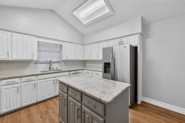 605 Meadowcrest Drive, Highland Village, TX 75077