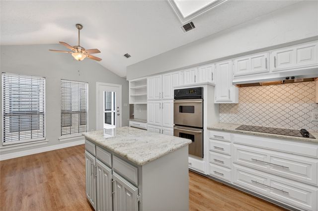 605 Meadowcrest Drive, Highland Village, TX 75077