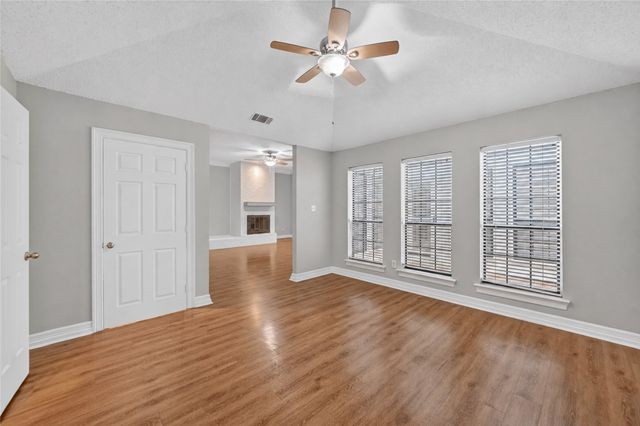 605 Meadowcrest Drive, Highland Village, TX 75077