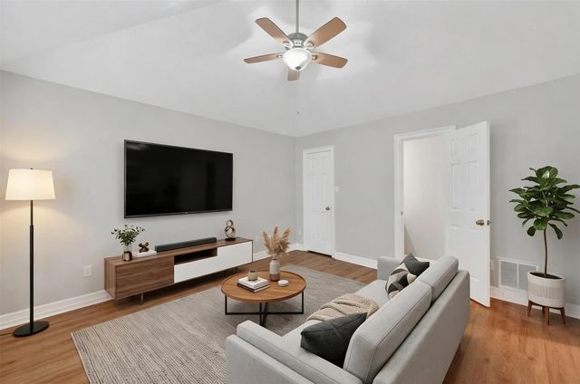 605 Meadowcrest Drive, Highland Village, TX 75077