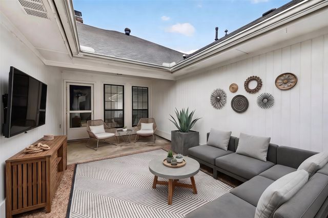 605 Meadowcrest Drive, Highland Village, TX 75077