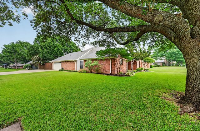 605 Meadowcrest Drive, Highland Village, TX 75077