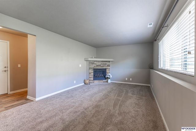 17570 Grand Avenue, Omaha, NE 68116