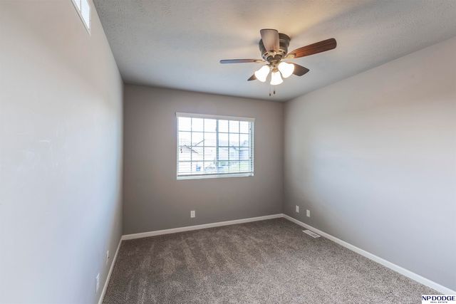17570 Grand Avenue, Omaha, NE 68116