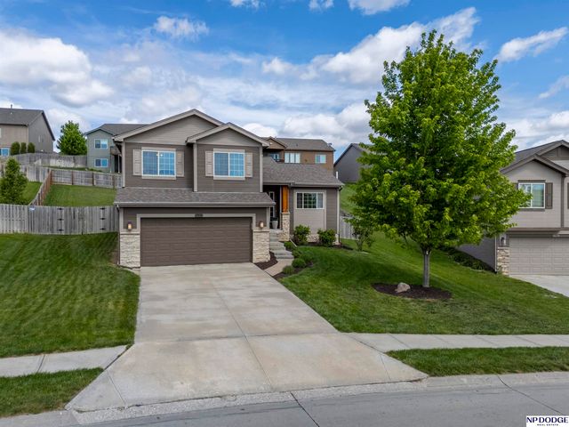 17570 Grand Avenue, Omaha, NE 68116